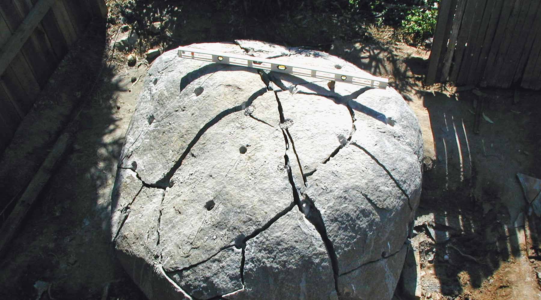 ECOBUST Type 3 Non-Combustive Demolition Agent – 11 Lb Bag For Breaking Concrete & Rock, Works In 40°F To 60°F Temperatures